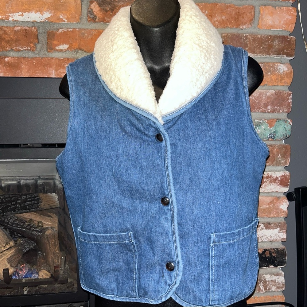 Vintage Denim Sherpa Trucker Farm Vest Size Small Snap Buttons Quilted Lining